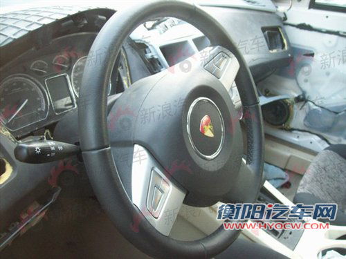 内饰谍照曝光 青年莲花SUV或售10-15万 汽车之家