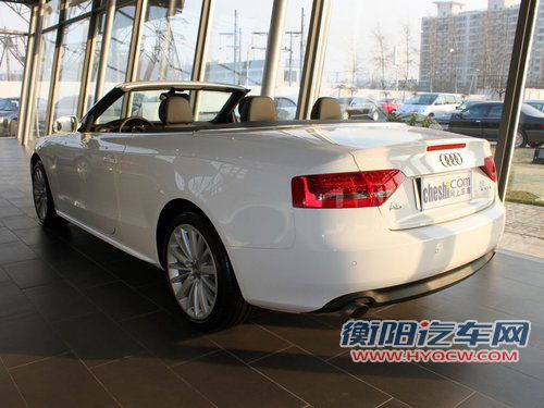 奥迪(进口)  A5 2.0T 车辆左后45度视角