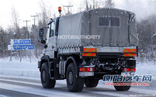 借鉴概念车元素 奔驰全新乌尼莫克路试谍照