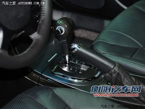 三菱 东南汽车 戈蓝 2012款 2.0 铭仕版