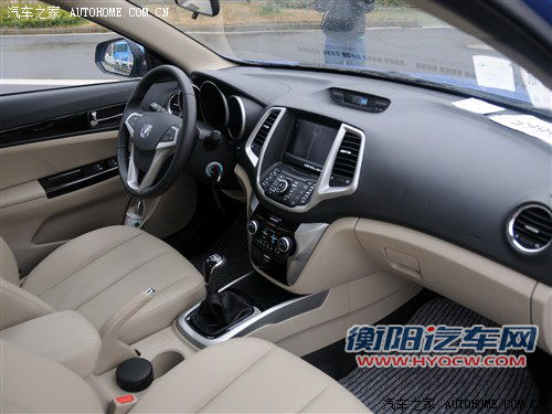 长安 长安汽车 逸动eado 2012款 1.6l mt 尊贵型