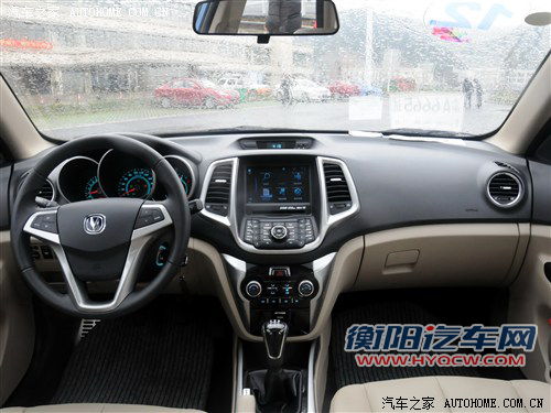 长安 长安汽车 逸动eado 2012款 1.6l mt 尊贵型