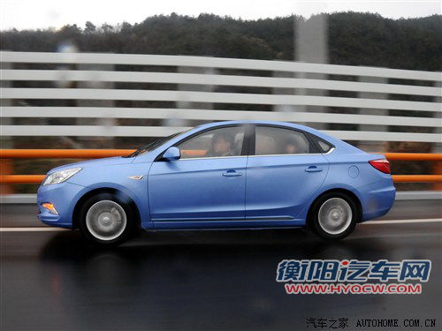 长安 长安汽车 逸动eado 2012款 1.6l mt 尊贵型