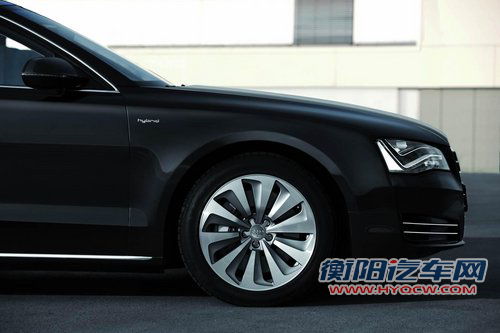 2013款奥迪A8L混动版 搭2.0T引擎售价72万