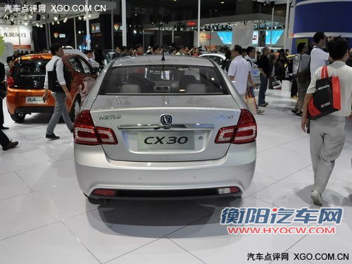 售6.38-7.28万 2012款长安CX30三厢上市