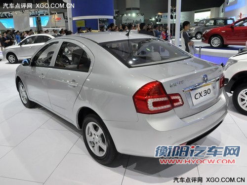 售6.38-7.28万 2012款长安CX30三厢上市