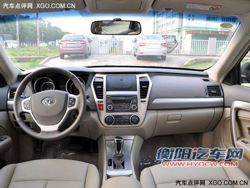 谁更具合资品质? 启辰D50对比风神A60