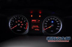 谁更具合资品质? 启辰D50对比风神A60