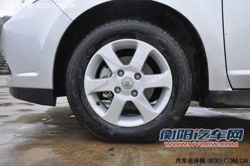 谁更具合资品质? 启辰D50对比风神A60