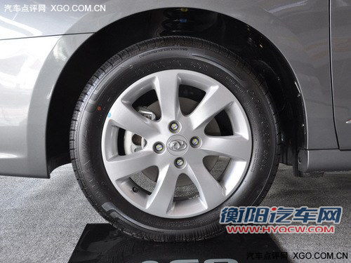 谁更具合资品质? 启辰D50对比风神A60