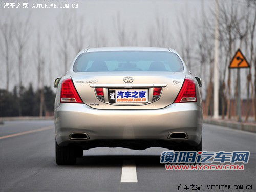 外形更加年轻 一汽丰田新款皇冠谍照曝光