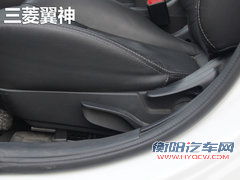家用选择题 东风标致308对比三菱翼神