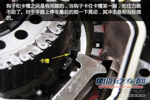 停车先挂P挡还是先拉手刹 别再纠结了