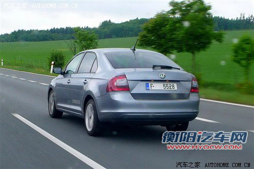 2013年国产上市 斯柯达Rapid新谍照曝光