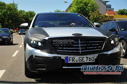 内饰风格改变 全新奔驰S级内饰谍照曝光