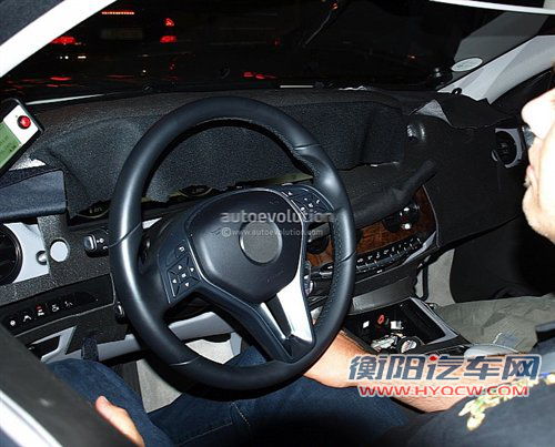 内饰风格改变 全新奔驰S级内饰谍照曝光