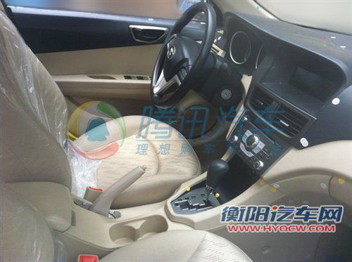 有望9月上市 东南V5新前脸车型谍照曝光