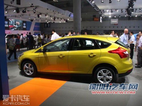 11.99万元起售 新福克斯重庆车展亮相