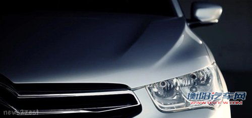 国产雪铁龙C4三厢与标致3008谍照曝光 汽车之家