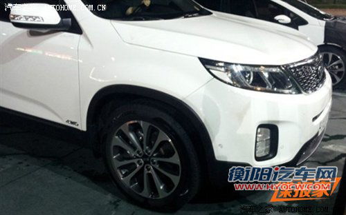 车尾变化明显 新款索兰托无伪谍照曝光 汽车之家