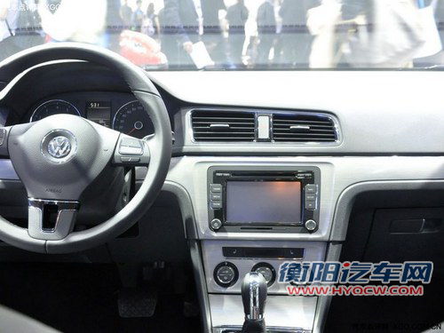 新朗逸内饰依旧延续大众特征