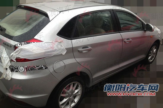 图10空调控制区的造型不错，但布局稍欠合理