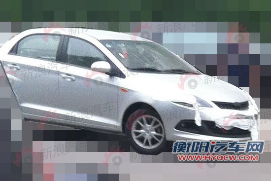 图2两厢版的情况也是如此，侧面看不出与老款的区别来