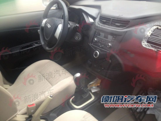采用了全新的内饰造型