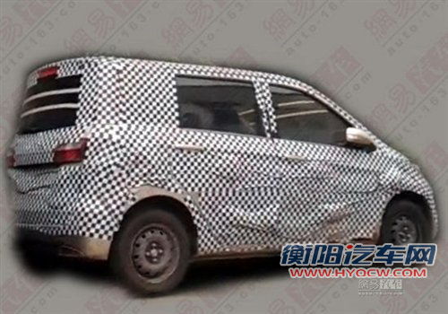 长安VOSS量产版谍照曝光 有望明年上市