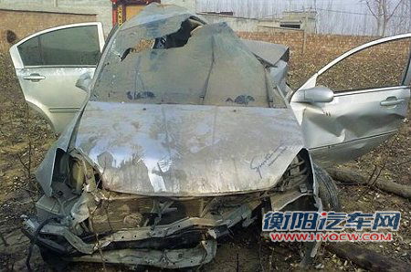 奇瑞A5发生严重交通事故安全气囊未弹开