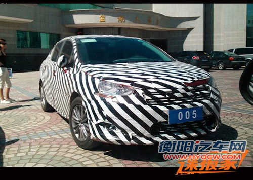 雪铁龙C4L谍照