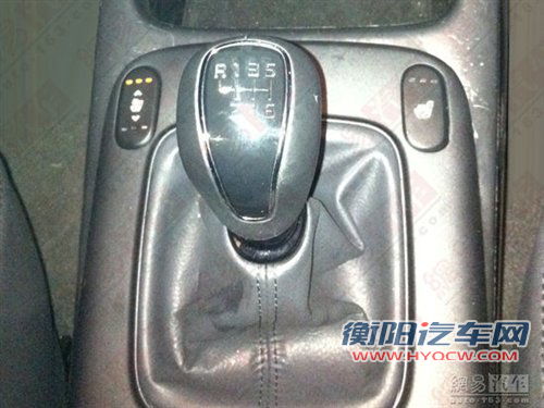 丰富配置是看点 国产起亚K3内饰谍照