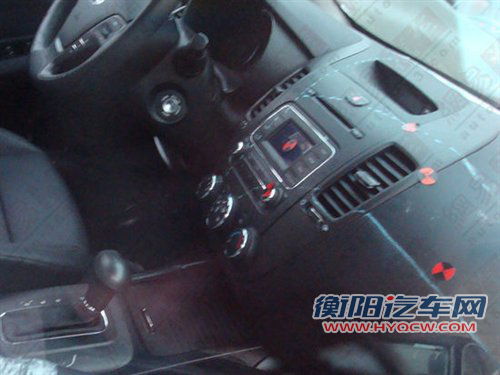 丰富配置是看点 国产起亚K3内饰谍照