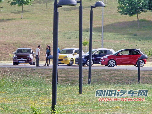 欧宝小型车Adam 1.0引擎/剑指菲亚特500