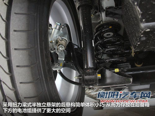 风格迥异 本田CR-Z对比雷克萨斯CT200h