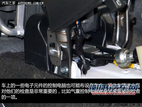 养护是关键!了解易导致车内进水的零件 养护是关键!了解易导致车内进水的零件