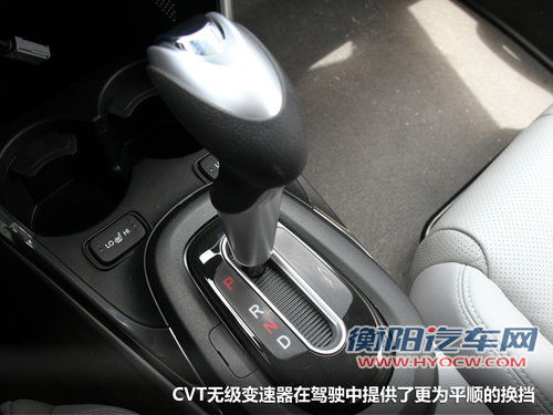 风格迥异 本田CR-Z对比雷克萨斯CT200h