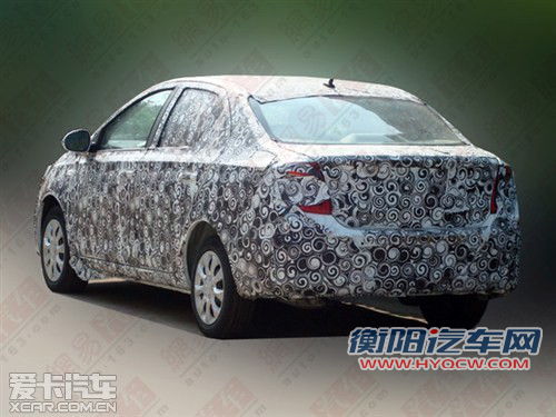 内饰设计定型 奇瑞新车E3谍照再度曝光