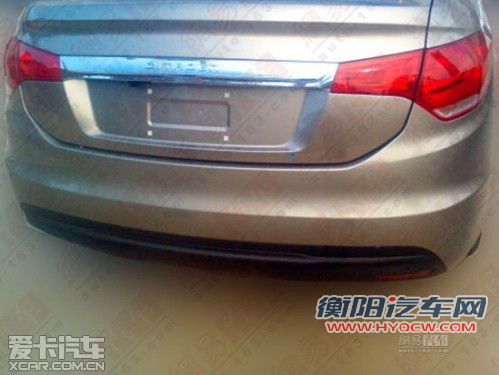 雪铁龙C4L实车谍照曝光