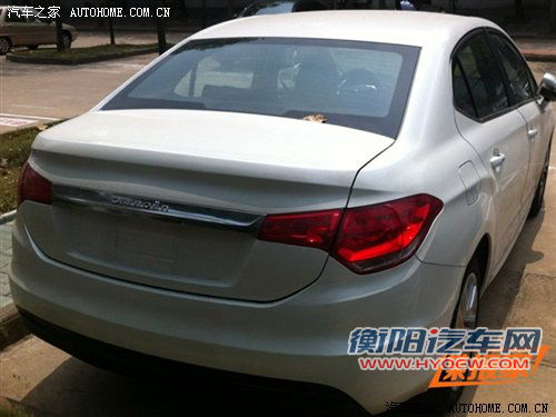 预计年底上市 雪铁龙C4 L实车现身国内