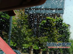 涂抹方式找不同 实测雨敌使用效果