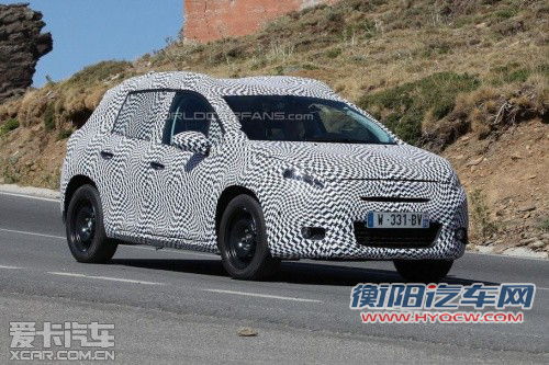 2013款标致2008谍照