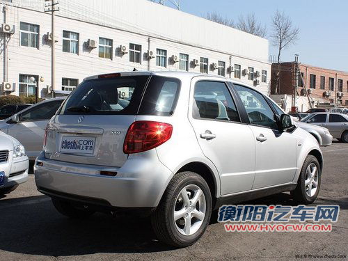 全新铃木SX4谍照 车身加长/尾部首曝光