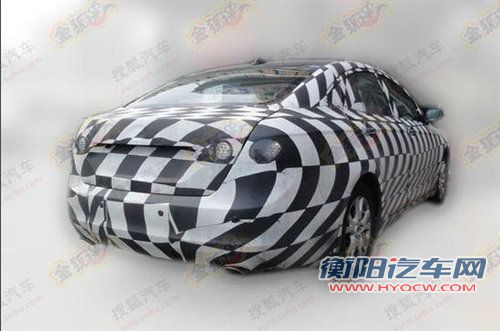 内饰设计新颖 奔腾换代B70伪装谍照曝光 汽车之家