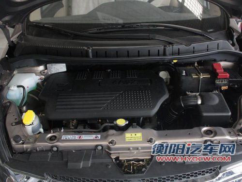 风行汽车  景逸SUV 1.6 MT 发动机局部特写