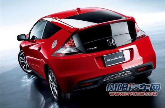 紧随前面预告图的曝光，本田改款CR-Z官方图片日前也被曝光出来，新车将会在9月27日正式发布，并在月底的时候亮相巴黎车展
