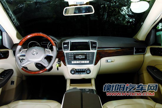 登上梦想欲望号 感受全新奔驰M级越野车
