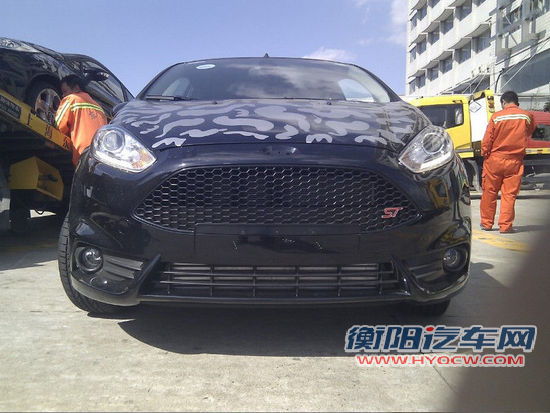 或配1.6T+6MT 嘉年华ST三门版谍照曝光