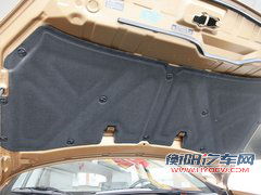 东风日产  逍客 2.0 CVT 发动机罩特写