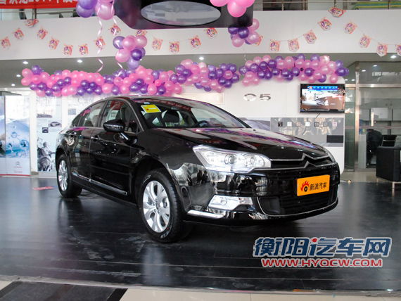 雪铁龙新C5增黑内饰前脸小改动力不变